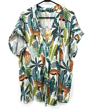 Entro Size 1X Short Sleeve Button Up Blouse Top Shirt Jungle Big Cat‎ Safari NWT thumbnail 1