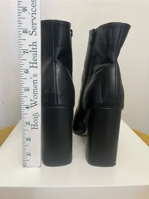 Tahari Black Pointed-Toe Block Heel Ankle Boots thumbnail 8