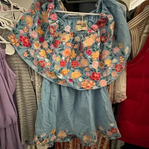 Blue Floral romper Size L thumbnail 1
