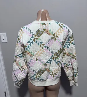 Universal Threads Quilt Quilted Cream Colorful Crew Neck Sweater Top Pullover thumbnail 5