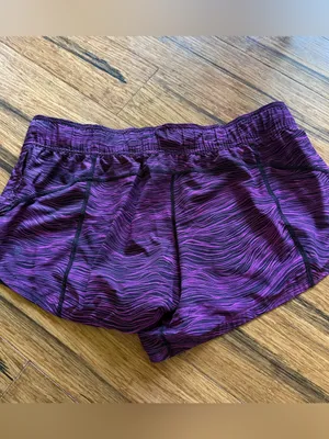 Lululemon Reversible Shorts Size 12 thumbnail 4