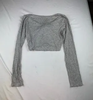 NEW Top Gray Size M thumbnail 3