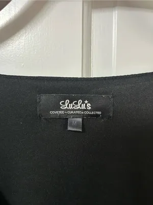 Lulu's Black Chiffon V-Neck Cold-Shoulder Tunic thumbnail 3