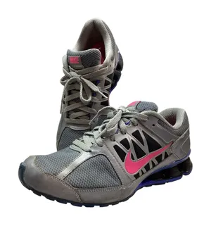 NIKE Reax Run‎ 6 Shoes Womens 11 Grey With Pink Accents Running 472647-004 thumbnail 1