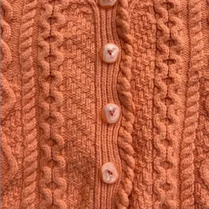 Like New Aran Crafts Merino Wool Cable Knit Crop Lngth Scallop Hem Sweater Large thumbnail 4
