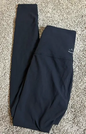Beyond Yoga Black High-Rise Leggings Size Small thumbnail 1