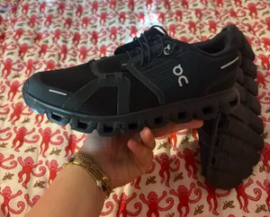 On Cloud Shoes thumbnail 1