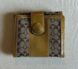 Coach Wallet thumbnail 1