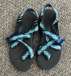 Chacos sandals blue size 8 thumbnail 1