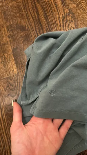Lululemon T-Shirt thumbnail 4