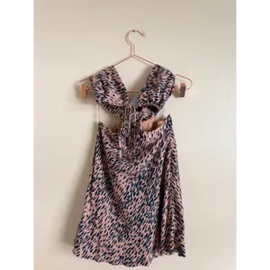 O'Neill Mini Dress Size‎ S Tan Lila Mini Animal Print Cutout Halter SP3416079W thumbnail 2