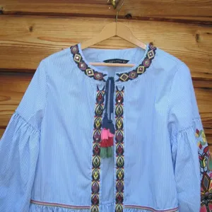 NWOT Blue White Embroidered Top thumbnail 7