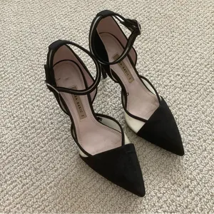 Zara Basic Black Pointed Toe Shoes High Heel Size 38 Like New thumbnail 2