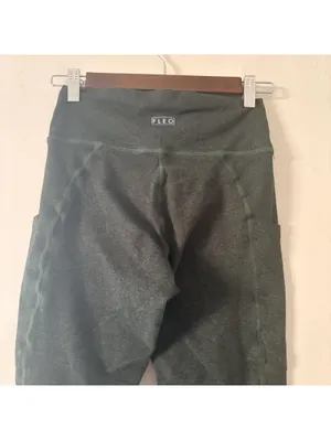 FLEO Dark Green High-Waisted Leggings with Side Pockets - Size Small thumbnail 5