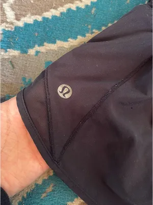 Black Lululemon Hotty Hot 2.5" thumbnail 3