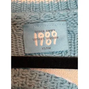 Taylor Swift 1989 Taylor's Version Cardigan Blue Seagull XS/SM Official Merch thumbnail 4