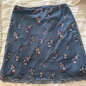 Blue floral pencil skirt thumbnail 2