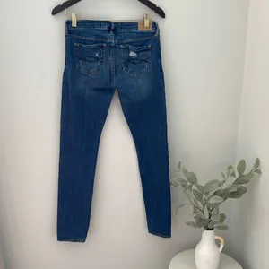 Abercrombie and Fitch Denim Jeans. Size 4R Distressed, medium wash‎ thumbnail 8
