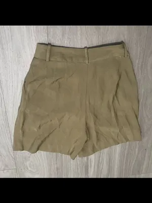 Zara Olive High-Waist Pleated Women's Shorts thumbnail 3