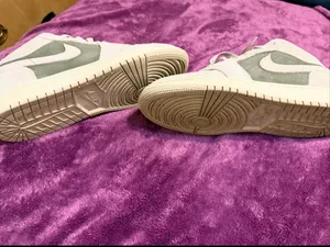 Nike Jordan 1 Low SE "Olive" sneakers thumbnail 2