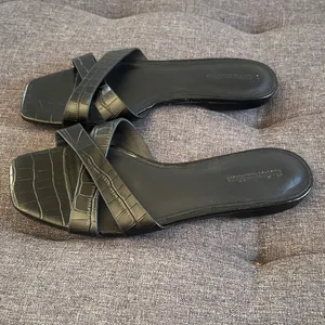 Reformation Margaret Black Croc X sandals. Size 7.5 thumbnail 10