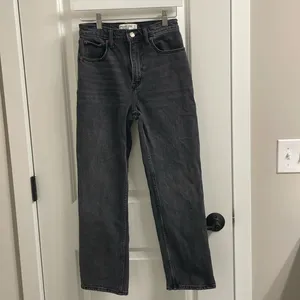 Abercrombie & Fitch High Rise Straight Leg Jeans in Washed Black thumbnail 3