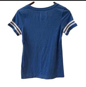 Genuine Merchandise NWT Chicago Cubs Retro Tshirt Vneck Blue White S MLB Baseball thumbnail 3