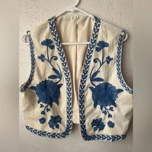 KOEEI Angeline Blue Waistcoat Boho Floral Embroidered Vest Women’s Size L thumbnail 3
