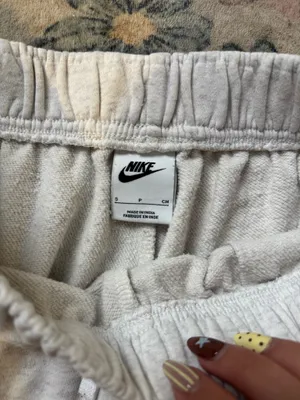 Nike Sweatpants Grey Jogger thumbnail 3