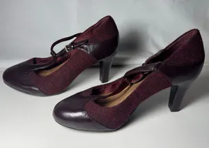 Giani Bernini Vineza Size 6 Memory Foam Burgundy Sweater Tweed Heels T-Strap 60s thumbnail 1