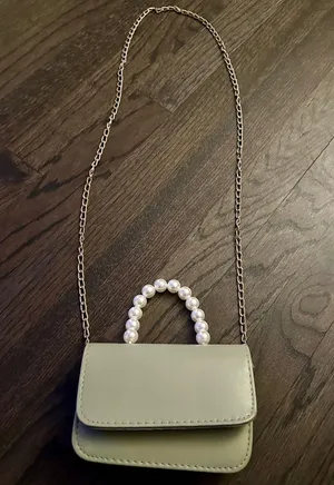 Cute lime green over the shoulders mini purse thumbnail 2