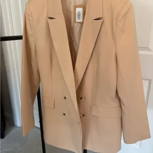 Vestique Tan Blazer NWT thumbnail 2