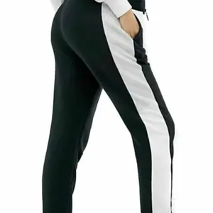 NWT Women's Nike Air Sportswear Black Pants Joggers C19‎ thumbnail 6