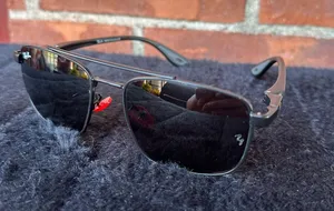 Ray-Ban Sunglasses thumbnail 1