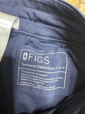 Figs scrub bottoms thumbnail 3