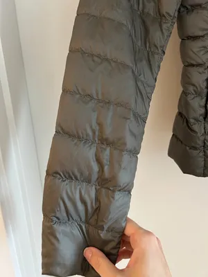 Uniqlo Women's Ultra Light Down Compact Packable Puffer Jacket in Green Gray S thumbnail 5