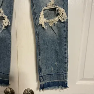 Abercrombie High Rise Mom Jeans thumbnail 4