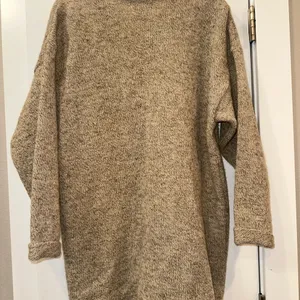 Vtg  button down collared long tan wool cardigan Large thumbnail 2