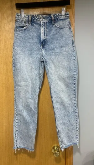 Abercrombie & Fitch The Mom High Rise Jeans - Size 4 thumbnail 1