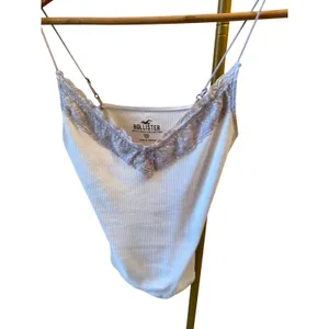 VTG Hollister Y2K White Ribbed Lace Trim Cami Top XS Coquette thumbnail 7