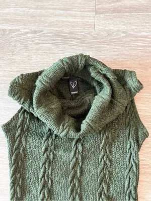 Windsor Sleeveless Cable Knit Turtleneck Dress in Dark Green, Size XS thumbnail 3