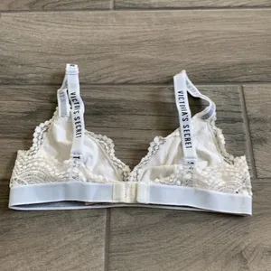 Victoria's Secret bralette thumbnail 3