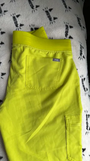 FIGS Scrub Pants thumbnail 3