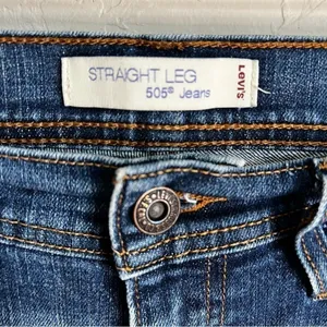 Levi’s 505s Distressed straight‎ Leg Short Denim Jeans thumbnail 3