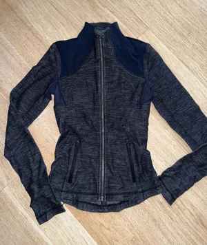 Lululemon Forme Jacket  Denim Wash Size 2 thumbnail 1
