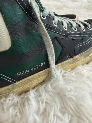 Golden Goose V-Star 1 thumbnail 2