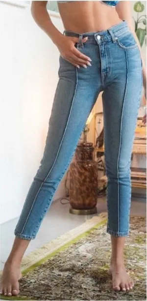 Revice Venus cropped Star medium wash size 27 jeans thumbnail 1