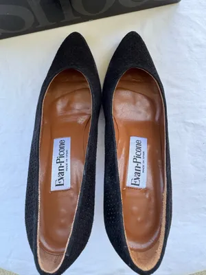 Evan-Picone Black Suede Pumps thumbnail 4