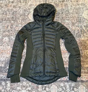 Lululemon Down For A Run Jacket Green‎ Olive Full Zip Puffer Women Size 2 thumbnail 1