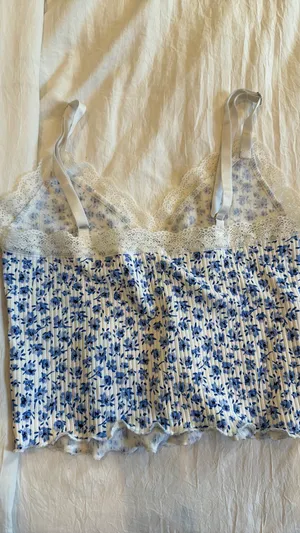 H&M top thumbnail 3